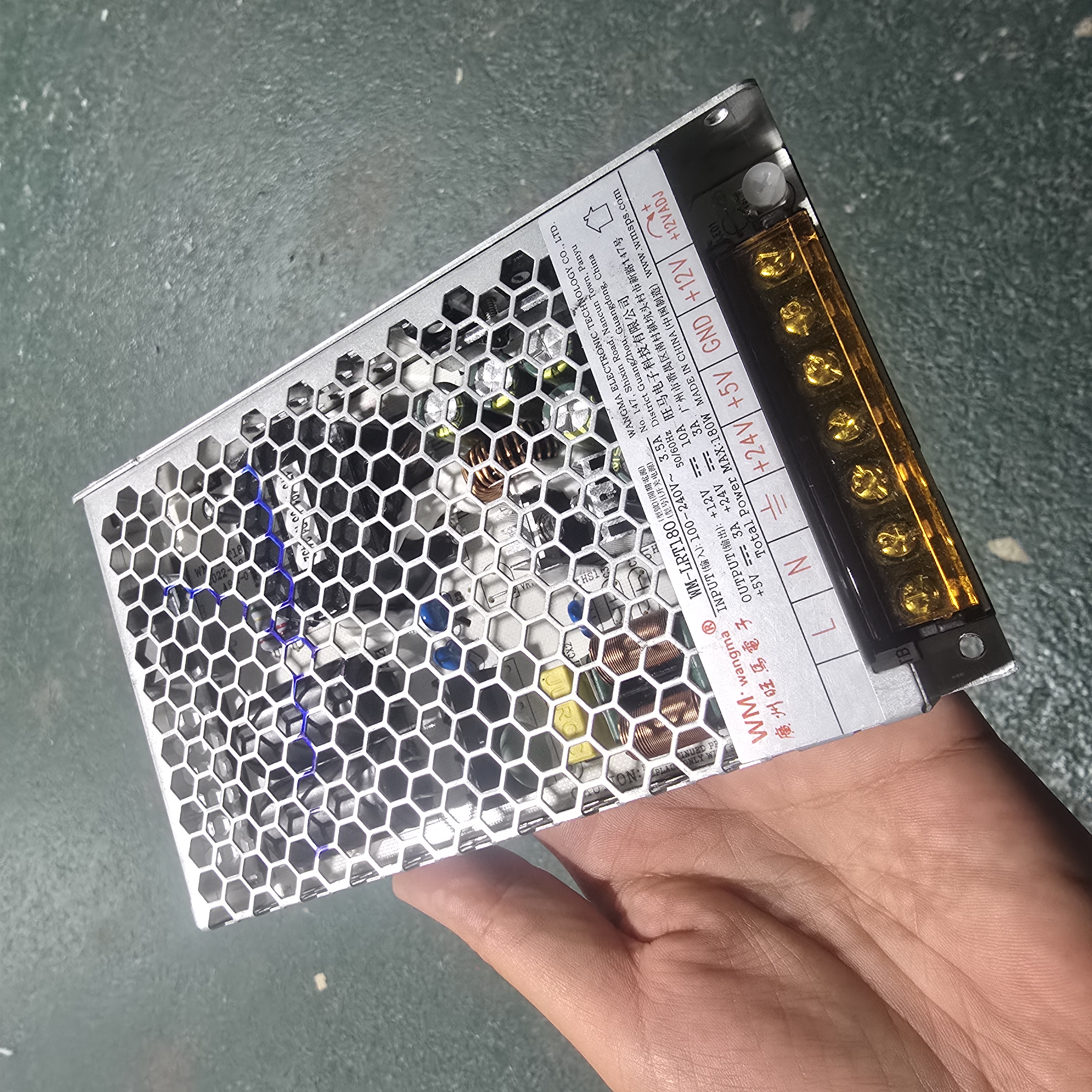 2025신형 180w 미니 전원부 배열확인요망.